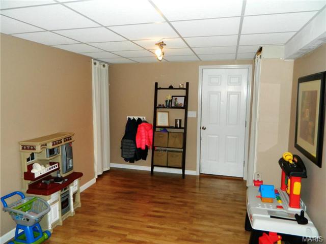809 Woolwick Ct, Saint Charles, MO 63304 photo 18