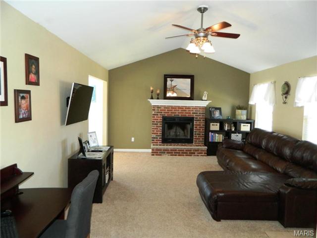 809 Woolwick Ct, Saint Charles, MO 63304 photo 9