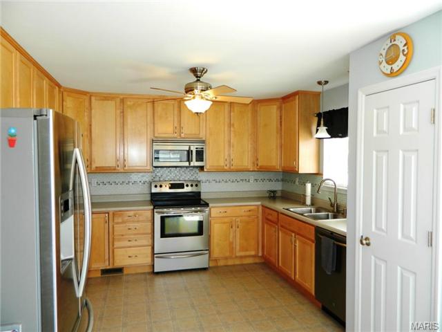 809 Woolwick Ct, Saint Charles, MO 63304 photo 7