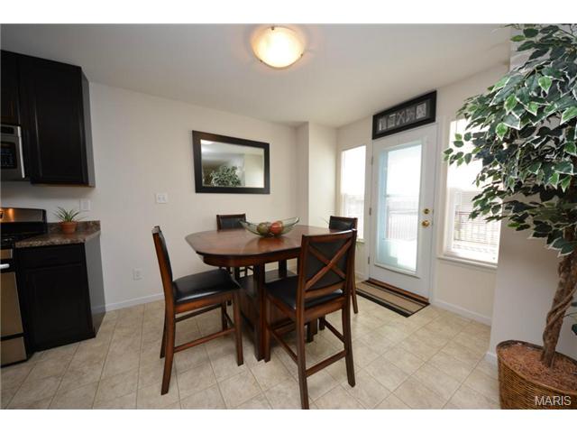 332 Wild Oak Dr, O'fallon, MO 63368 photo 9