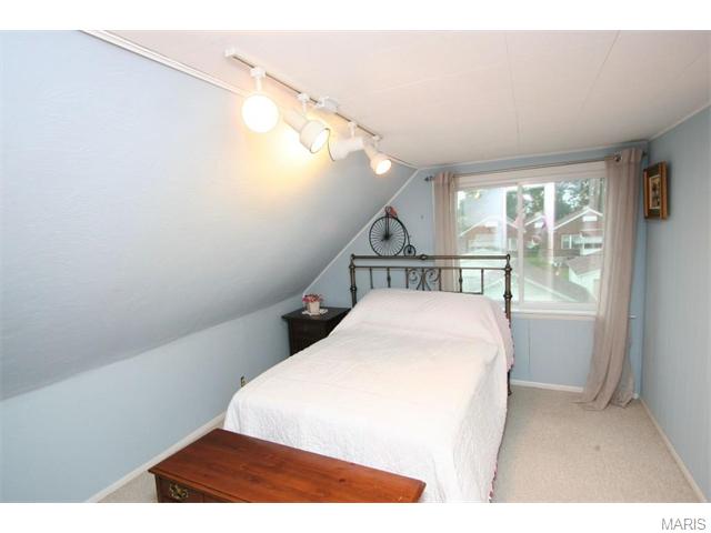 5717 Gresham Ave, Saint Louis, MO 63109 photo 29