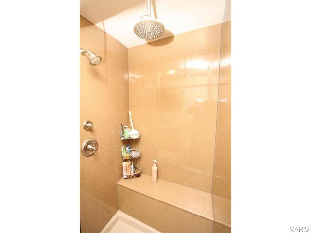 5717 Gresham Ave, Saint Louis, MO 63109 photo 25