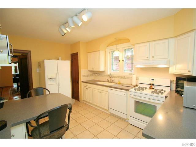 5717 Gresham Ave, Saint Louis, MO 63109 photo 17