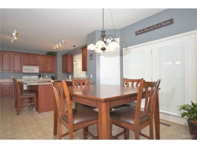 22 Patriarch Ct, Saint Peters, MO 63376 photo 6