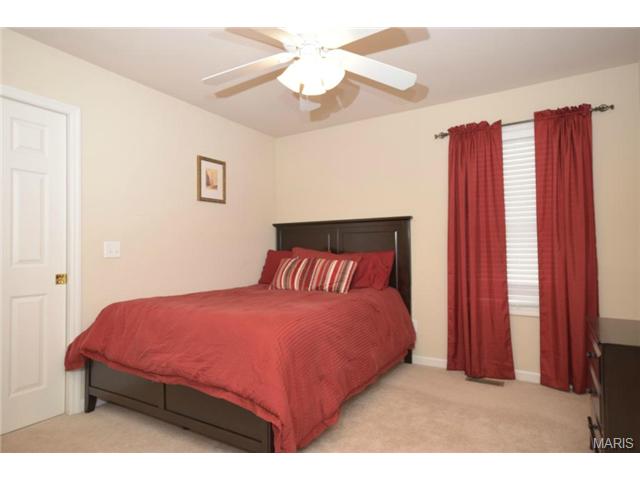 22 Patriarch Ct, Saint Peters, MO 63376 photo 16