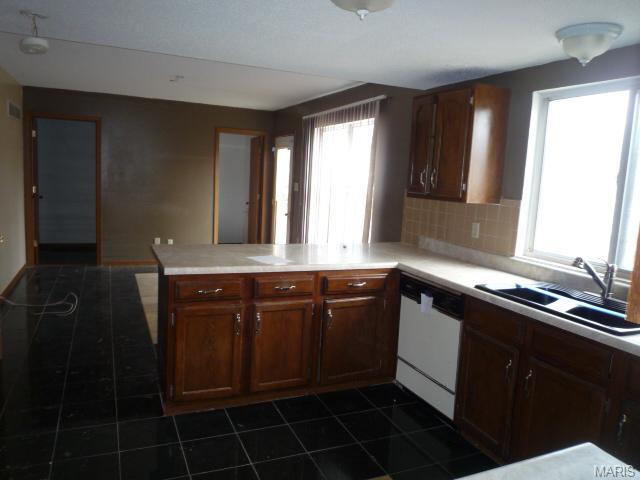 10 Edgemere Ct, Black Jack, MO 63033 photo 8