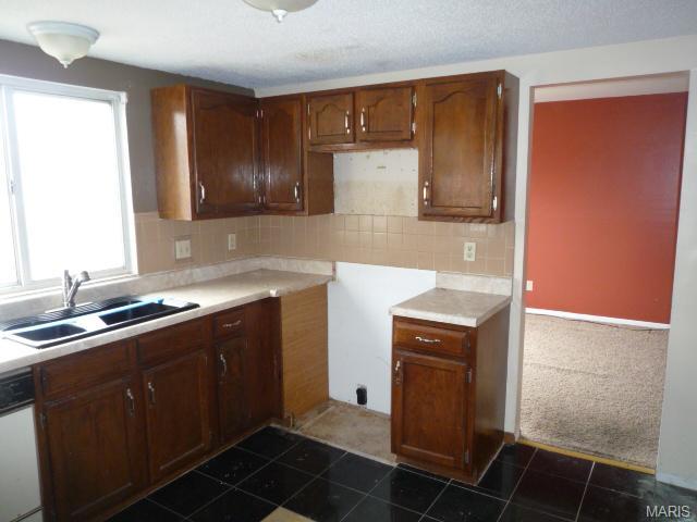 10 Edgemere Ct, Black Jack, MO 63033 photo 7