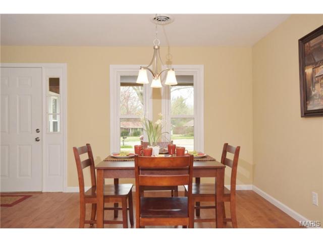 104 Calico Ln, Ballwin, MO 63011 photo 6
