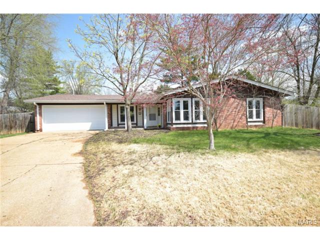 104 Calico Ln, Ballwin, MO 63011 photo 1