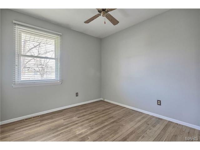 501 Thornlea, Ballwin, MO 63011 photo 12