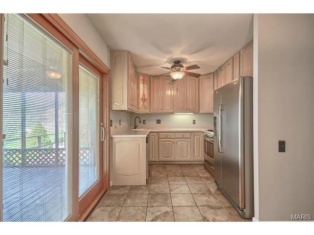 501 Thornlea, Ballwin, MO 63011 photo 8
