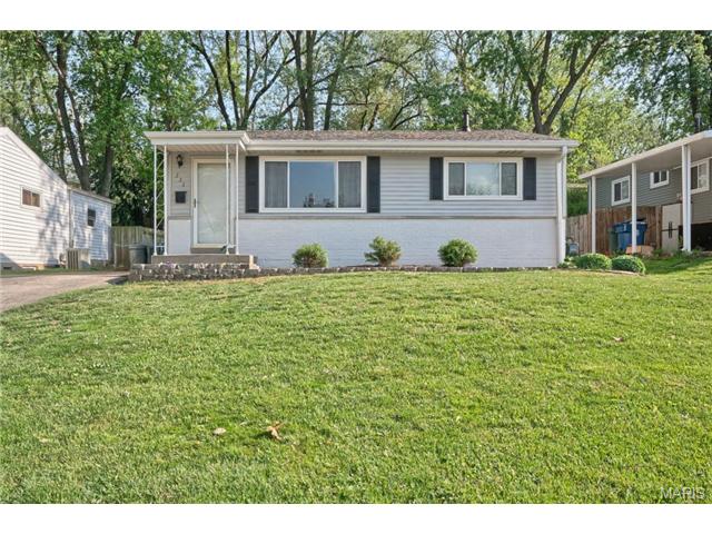 236 Lakeside, Ballwin, MO 63021 photo 1