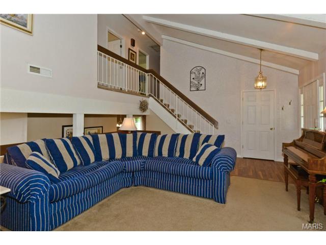 1069 Pinrun, Ballwin, MO 63011 photo 6