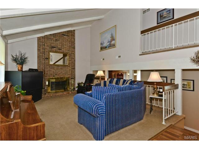 1069 Pinrun, Ballwin, MO 63011 photo 4