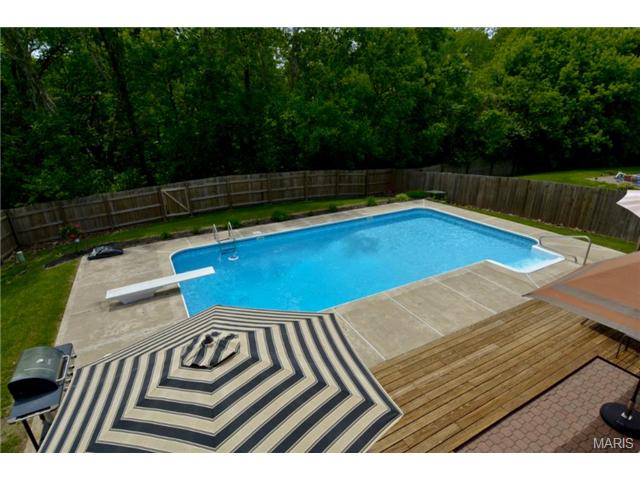 1069 Pinrun, Ballwin, MO 63011 photo 37