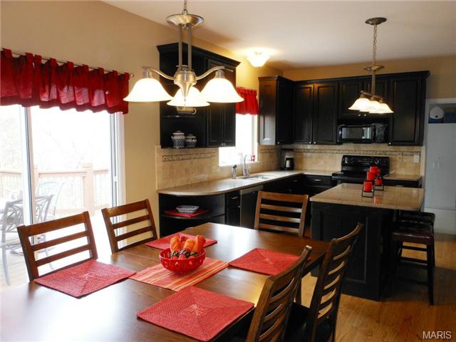 1139 Cypress Point Dr, O'fallon, MO 63366 photo 8