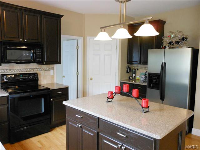1139 Cypress Point Dr, O'fallon, MO 63366 photo 10
