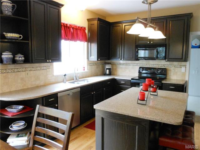1139 Cypress Point Dr, O'fallon, MO 63366 photo 9