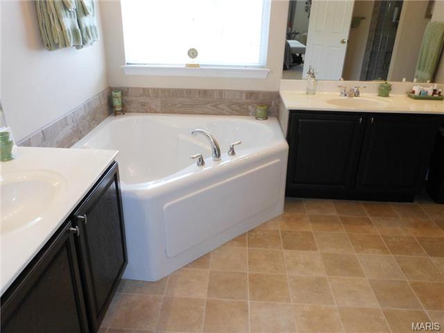 1139 Cypress Point Dr, O'fallon, MO 63366 photo 15