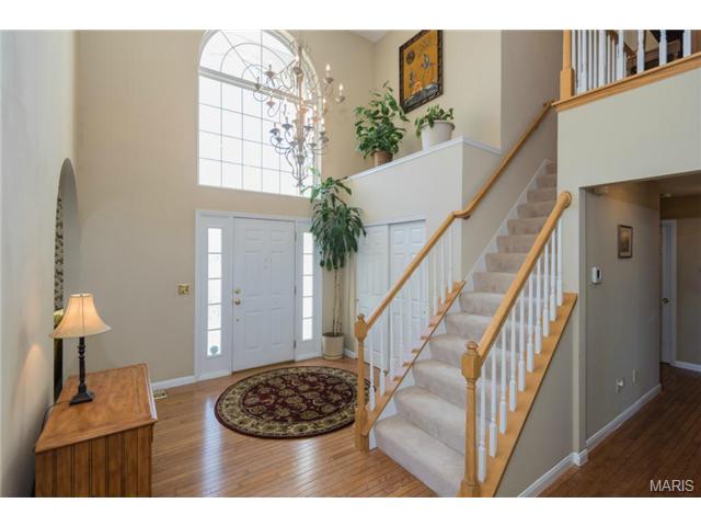 5597 Hennsley Cir, Weldon Spring, MO 63304 photo 2