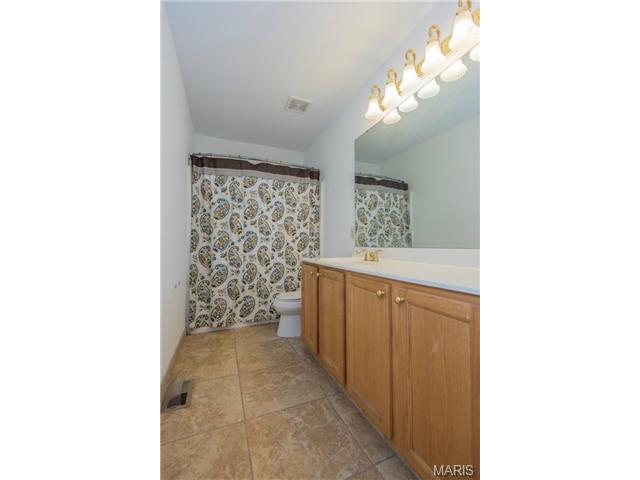 5597 Hennsley Cir, Weldon Spring, MO 63304 photo 14