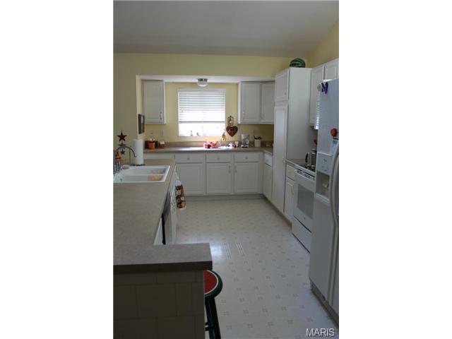217 Kildare Ct, O'fallon, MO 63366 photo 9