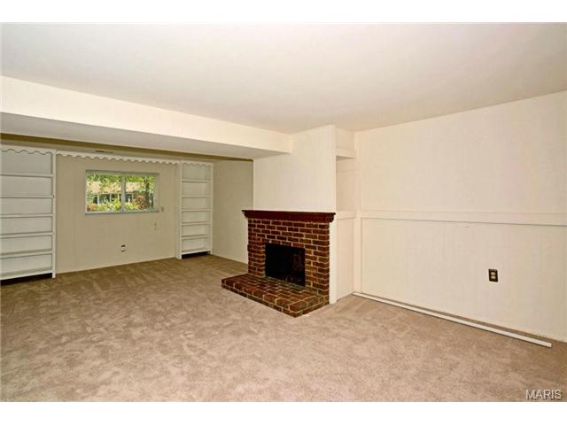 380 Sorrento, Ballwin, MO 63021 photo 11