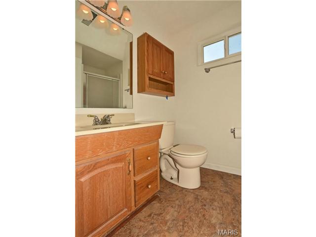 380 Sorrento, Ballwin, MO 63021 photo 13