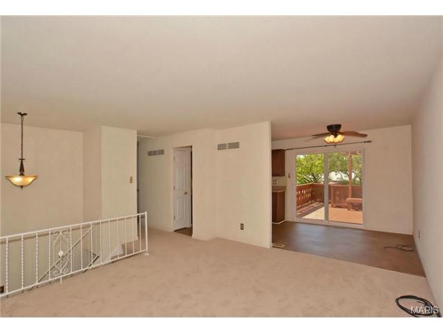 380 Sorrento, Ballwin, MO 63021 photo 5