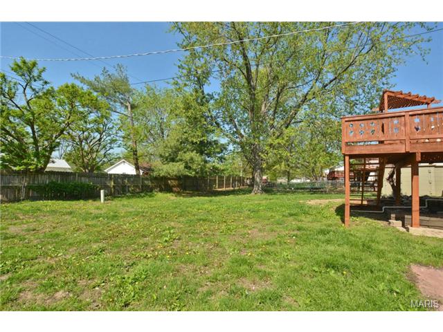380 Sorrento, Ballwin, MO 63021 photo 16
