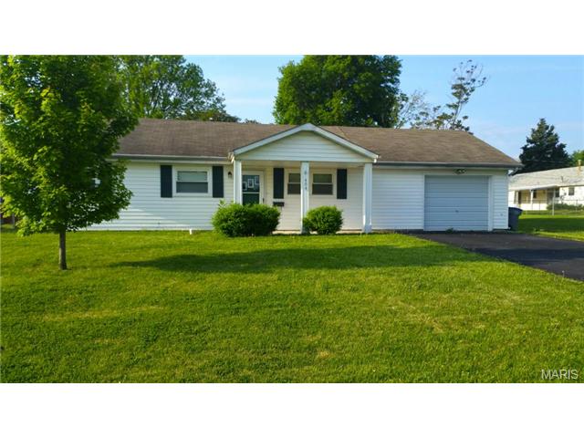 404 Prince David Dr, O Fallon, MO 63366 photo 1
