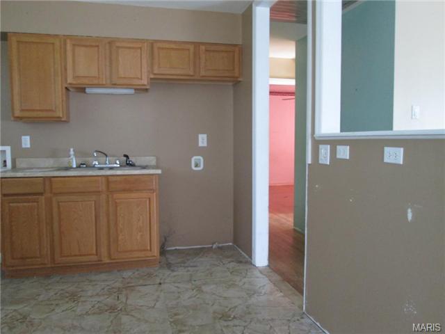 231 Ramsey Ln, Ballwin, MO 63021 photo 5