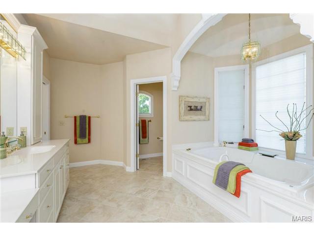 130 Roehampton Ln, Weldon Spring, MO 63304 photo 35