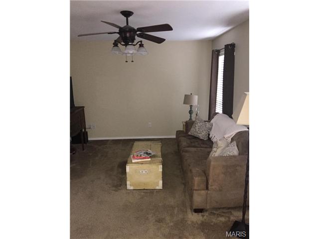 713 Hyde, O'fallon, MO 63366 photo 3