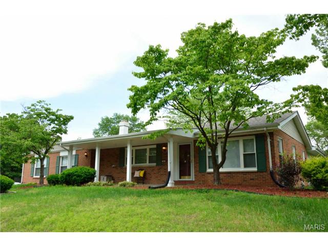 563 Kehrs Ml, Ballwin, MO 63011 photo 1