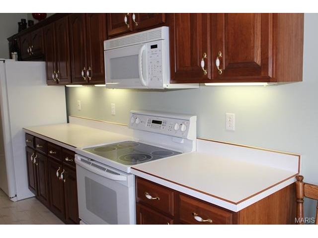 3084 Devilla Trl, Saint Charles, MO 63301 photo 12