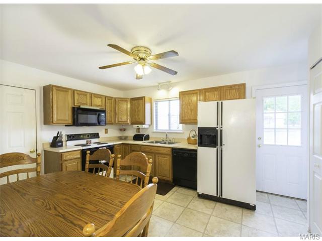 405 Saint Joseph Ave, O'fallon, MO 63366 photo 5