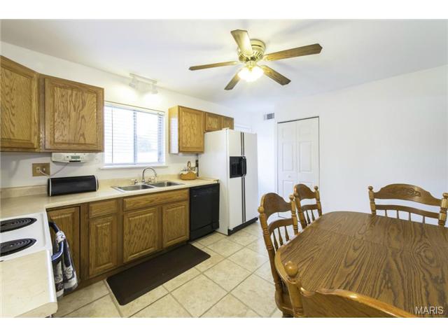 405 Saint Joseph Ave, O'fallon, MO 63366 photo 6