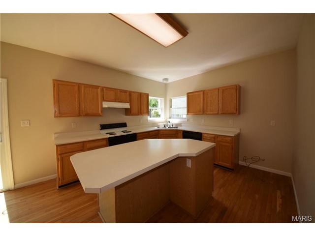 800 Legends View Dr, Eureka, MO 63025 photo 4