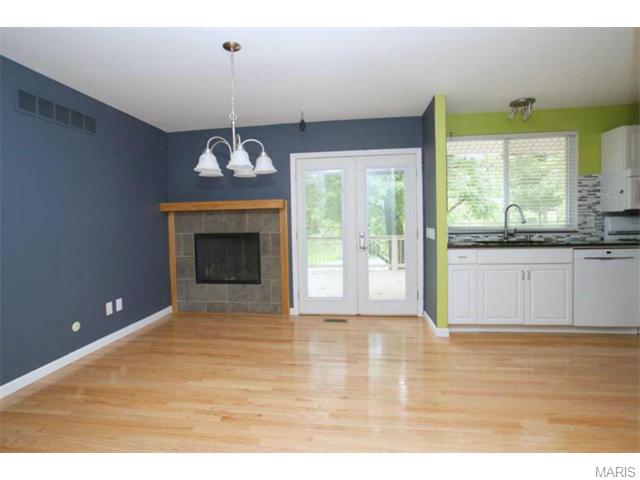 1013 Shadowoak, Ballwin, MO 63021 photo 3