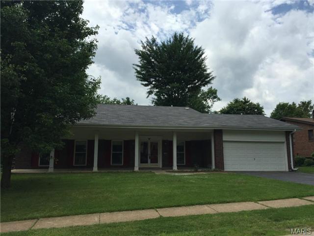 1208 Auber Dr, Ballwin, MO 63011 photo 2