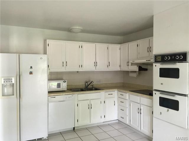 1208 Auber Dr, Ballwin, MO 63011 photo 8