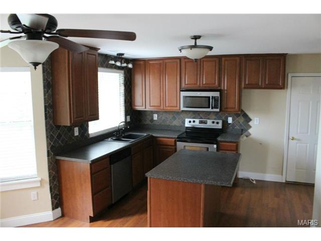 120 Lamplighter Way, O'fallon, MO 63368 photo 2