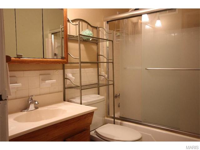 11245 Terry Ave, Bridgeton, MO 63044 photo 14