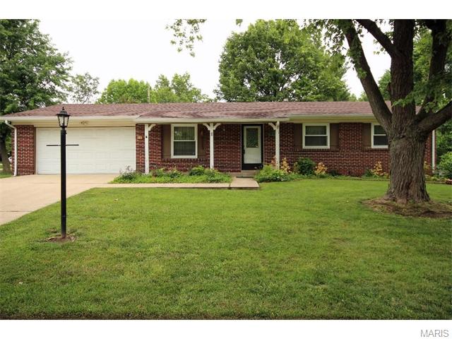 11245 Terry Ave, Bridgeton, MO 63044 photo 2