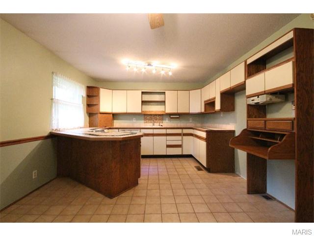 11245 Terry Ave, Bridgeton, MO 63044 photo 7