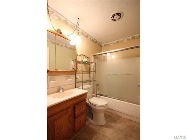 11245 Terry Ave, Bridgeton, MO 63044 photo 13