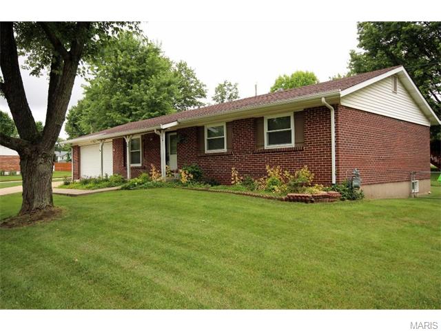 11245 Terry Ave, Bridgeton, MO 63044 photo 3