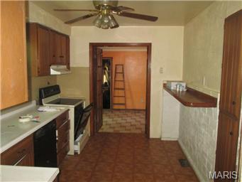 24 S Schlueter Ave, Saint Louis, MO 63135 photo 3