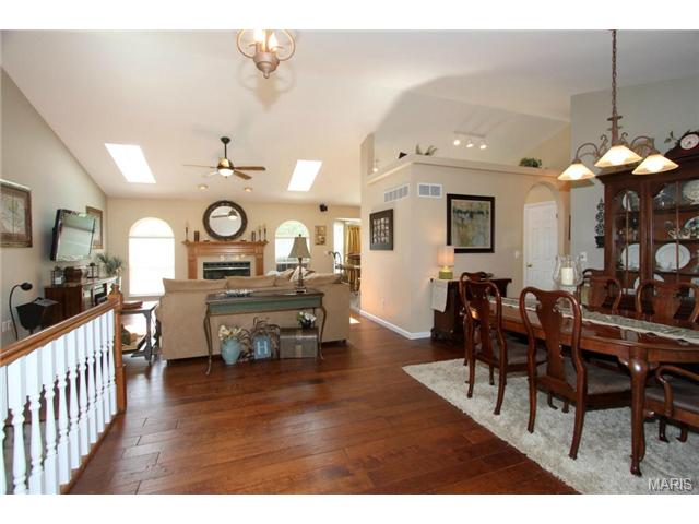4 Legacy Ct, O'fallon, MO 63366 photo 6